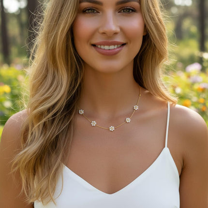 Trinckle Pearl Necklaces for Women, Gold Pearl Choker Single Pendant Necklace Layered Daisy Prom Wedding Strands for Bride Bridesmaids Beach Summer Jewelry
