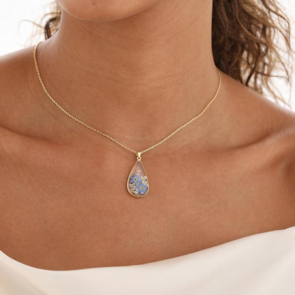 AUNTESIGN Forget-Me-Not and Queen Anne's Lace Pressed Wildflower Necklace | Birth Month Real Flower Necklace | Gold/Silver Pressed Flower Jewelry | Easter Gift For Her