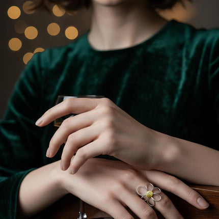 Flower Ring, Vintage Daisy Ring for Women, Adjustable April Birth Flower Ring Jewelry Gift