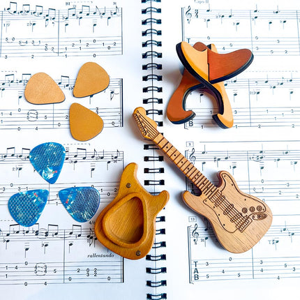 Wooden Guitar Pick Holder with Stand, Wooden Electric Guitar Styling Box with 3 Wood Picks and 3 Non-slip Celluloid Guitar Picks, Guitar Pick Storage Box Set for Guitar, Bass, Ukulele Players