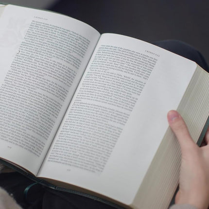ESV GraceLaced Bible, Journaling Edition (Artwork by Ruth Chou Simons) (TruTone, Quiet Forest): ESV Bibles, Chou Simons, Ruth: 9798874904562