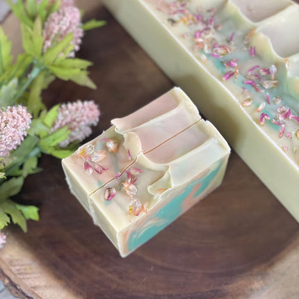 The King's Offspring – All-Natural Hand and Body Bar (Vanilla, Rose + Sandalwood) Soap Handmade with Plant Based Oils, Butters and Kaolin Clay in the USA (1 Bar, 4.5 oz)