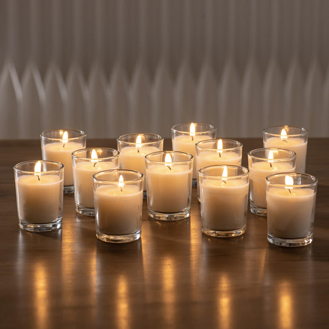 Paquete de 24 velas votivas de vidrio transparente con cera blanca cálida sin aroma. Velas de cera vertida a mano, regalos para aromaterapia, spa, bodas, cumpleaños, festivos y fiestas