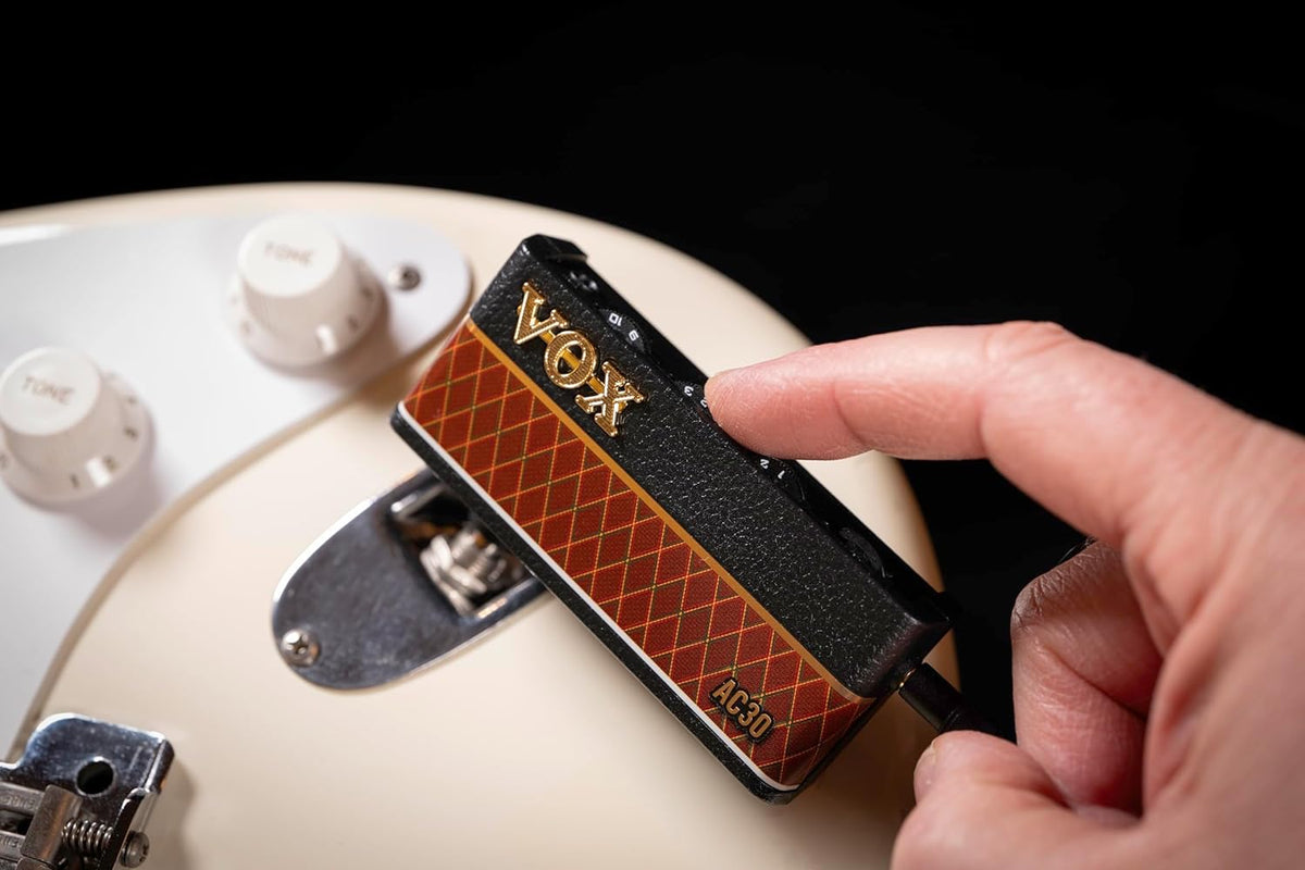 Headphone Guitar Amplifier w/Stereo FX, Tremolo, Speaker Emulation, Built-in Rhythms, and Aux in - photo 3