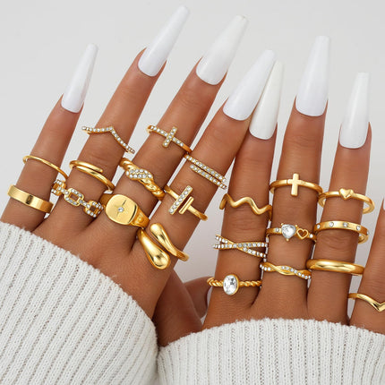 Gold Stackable Rings Set for Women, Gold Plated Chunky Crystal Finger Rings