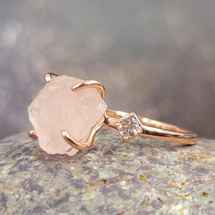 Raw Crystal Ring Birthstone Rose Gold and Quartz Solitaire Jewelry gift for her Christmas Mothers Day Birthday Valentine Statement Ring Gift Uniquelan Jewelry