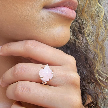 Raw Crystal Ring Birthstone Rose Gold and Quartz Solitaire Jewelry gift for her Christmas Mothers Day Birthday Valentine Statement Ring Gift Uniquelan Jewelry