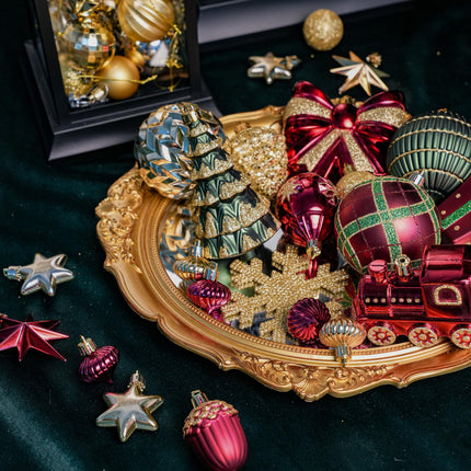 82pcs Classic Christmas Balls Ornaments Set, Red, Green and Gold