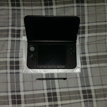 Nintendo 3DS XL, Silver - Mario & Luigi Dream team Limited Edition [video game]