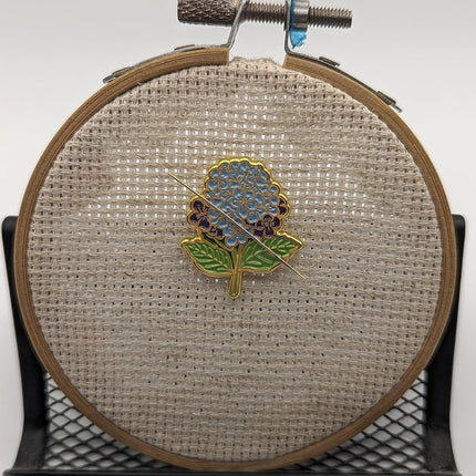 Hydrangea Needle Minder